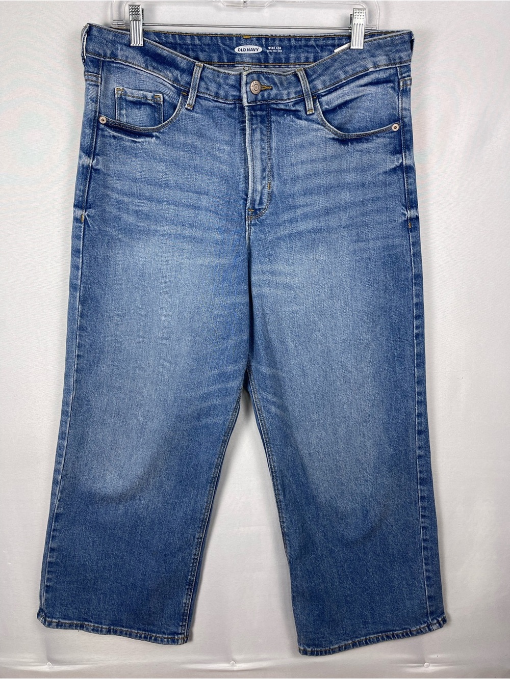 Old Navy Men’s Light Blue Relaxed Straight Jeans